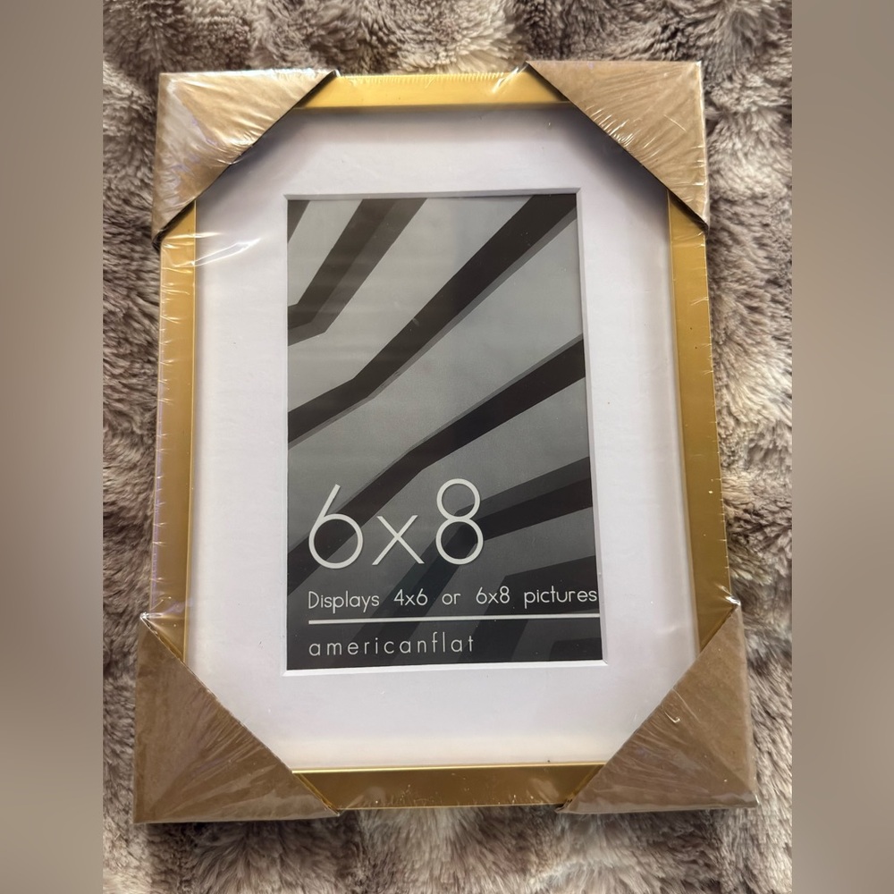 🚨Gold and White Picture Frame